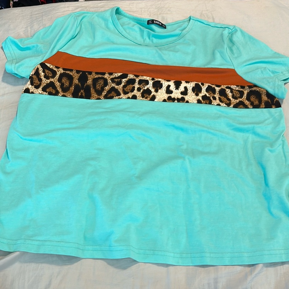 Leopard tee